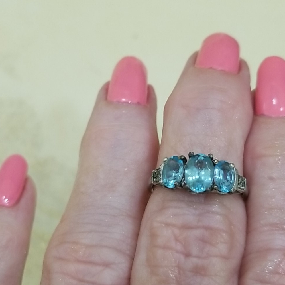 Aqua marine color